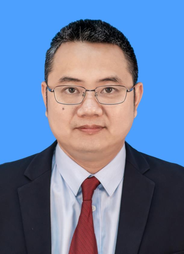 党委副书记、校长王远明