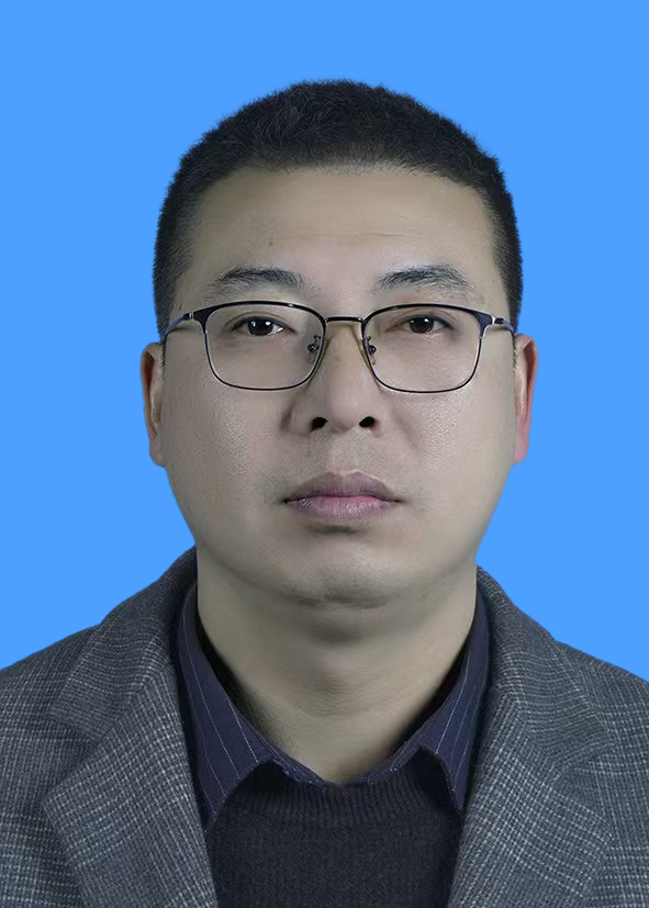 执行校长伍玉林