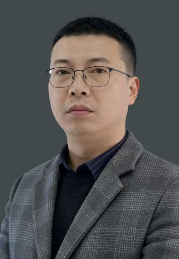 执行校长伍玉林